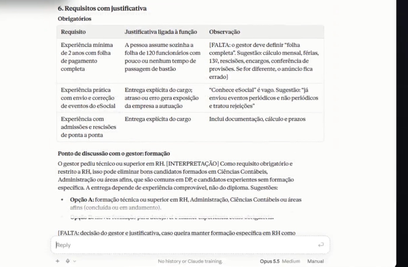 Tela real: o Claude devolvendo o perfil da vaga com requisitos justificados e pontos para o gestor definir